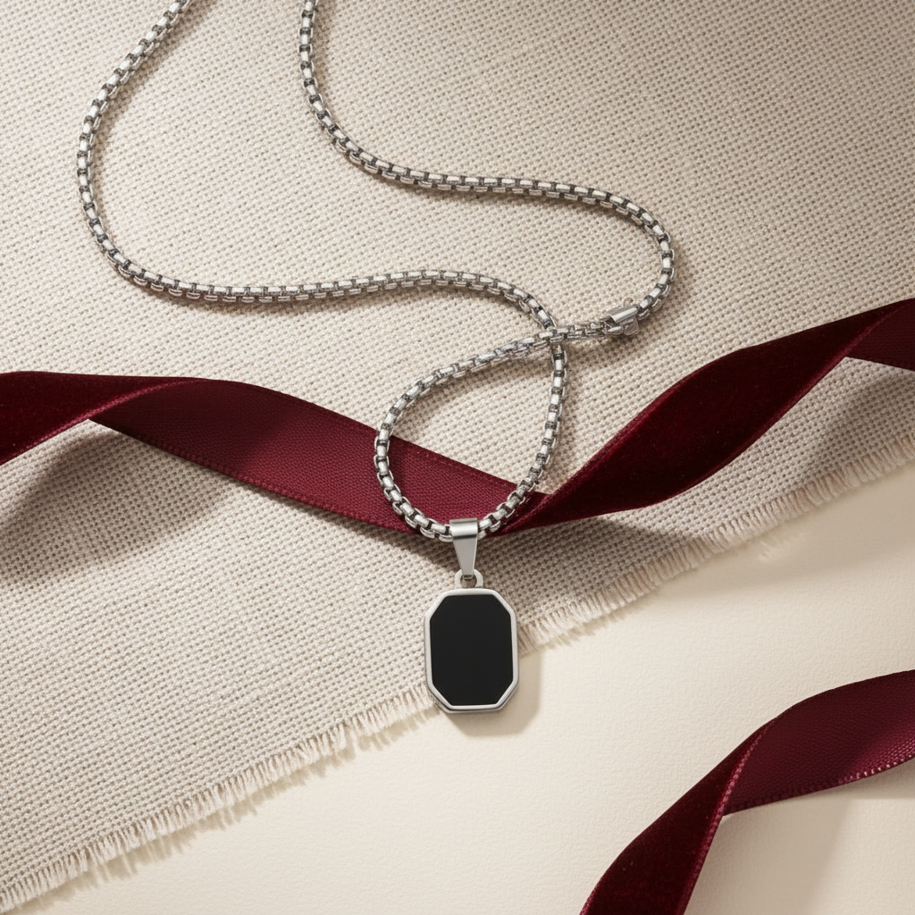 Black Onyx Pendant - Overhead